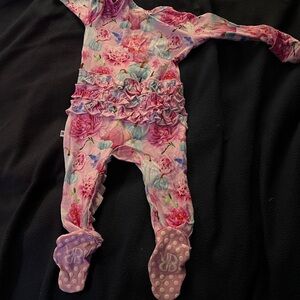 Bums & Roses - pretty pink pumpkin footie